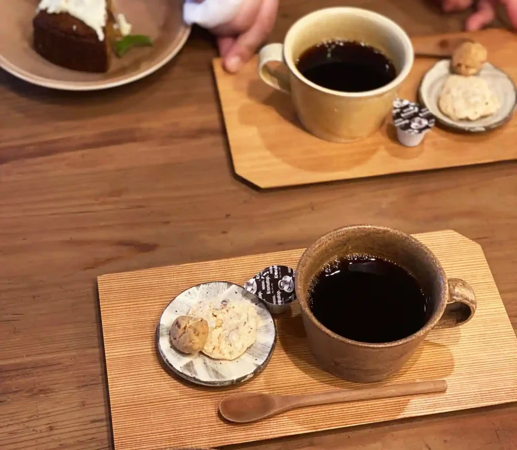 ホットコーヒーにもクッキーがつく