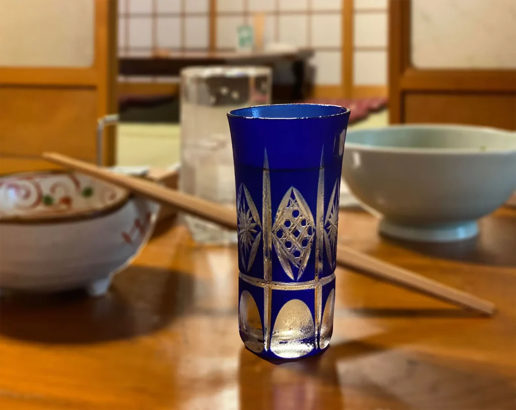 粋なグラスで楽しむ地元吉野の日本酒
